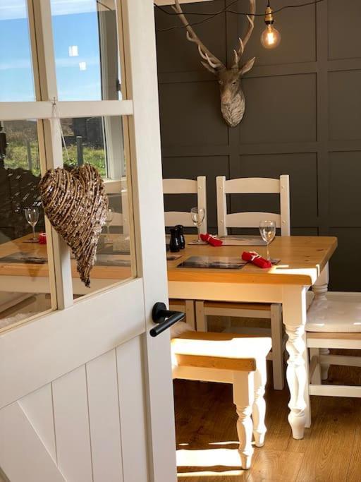 Kinnoull House Near Stornoway Hot-Tub Sauna Pet Friendly Garrabost Exterior photo